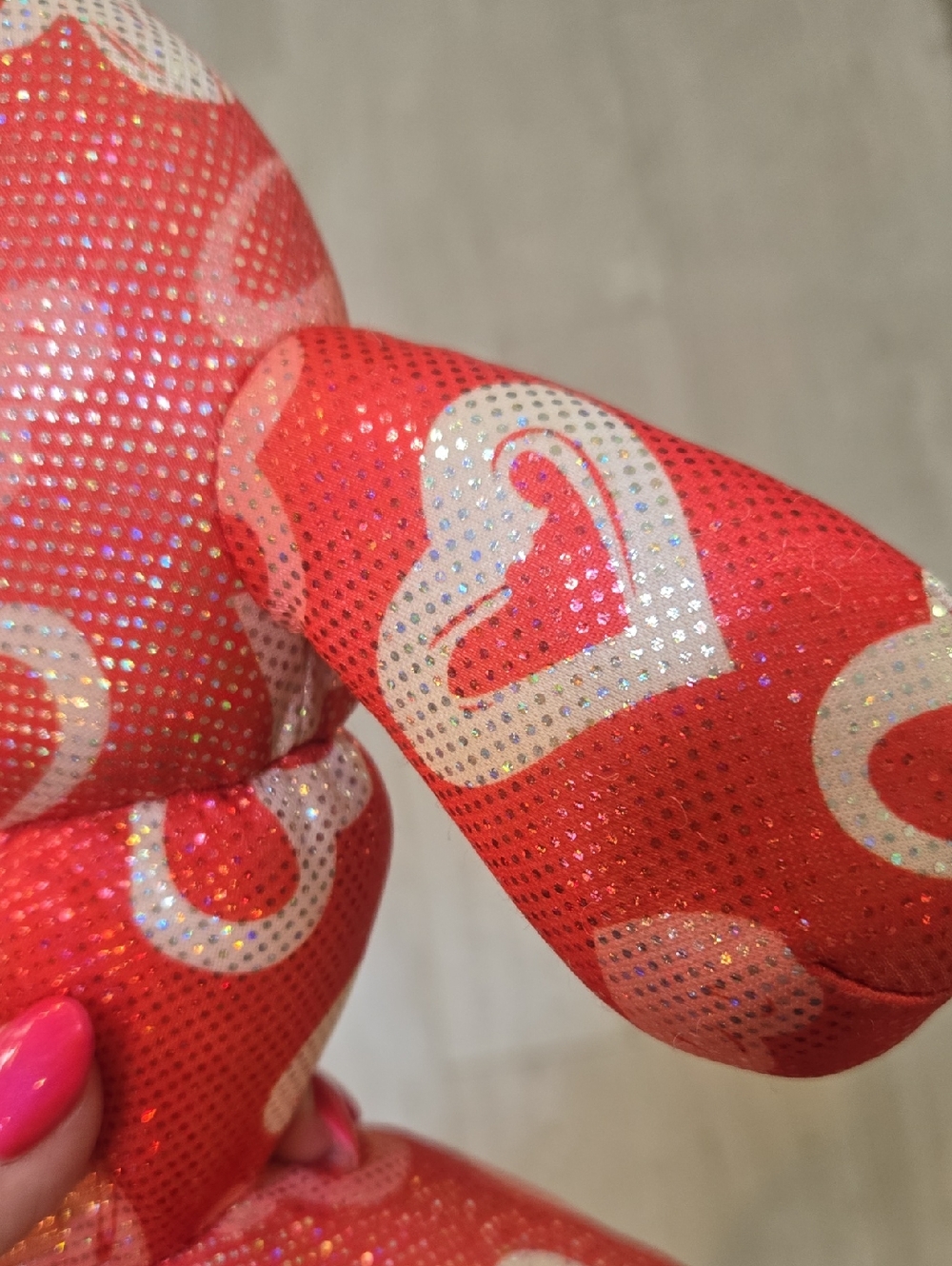 Red Heart Plush Balloon Dog - Picture 4 of 7